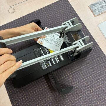 穴あけ