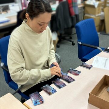 トレーディングカードのランダム作業