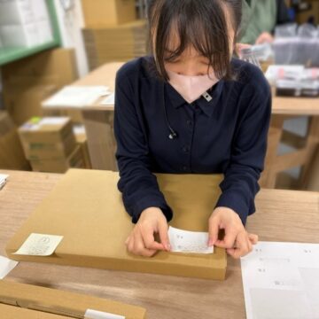 ラベル貼り