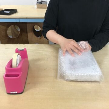 緩衝材包作業