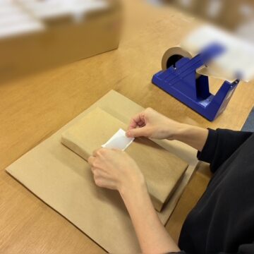 ラベル貼り作業