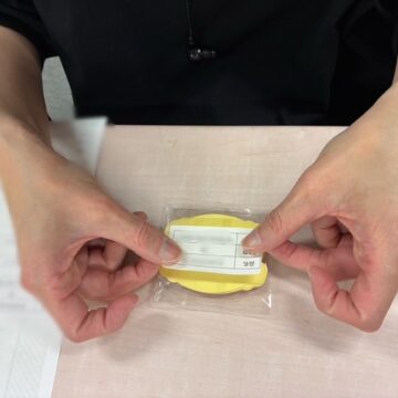 ラベル貼り作業