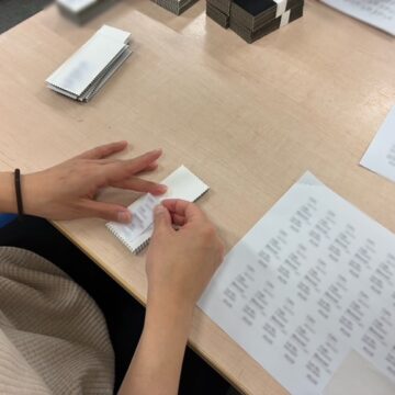 ラベル貼り作業