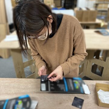 ラベル貼り作業