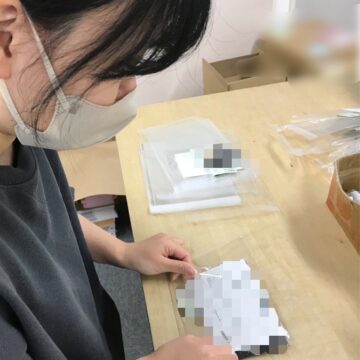 封緘する様子