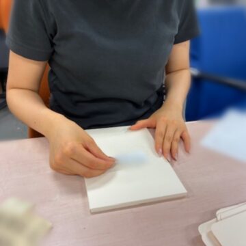 ラベル貼り作業