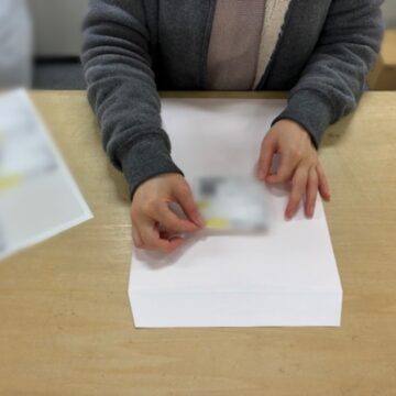 ラベル貼り作業